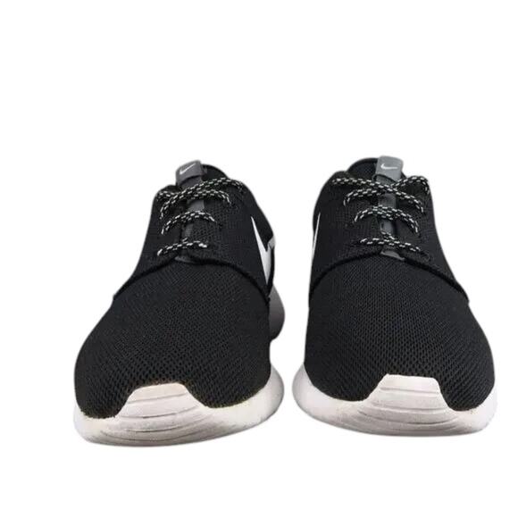 Nike Shoes Womens 7 Athletic Trainers Roshe One Sneakers Lifestyle Running Black - Picture 2 of 12